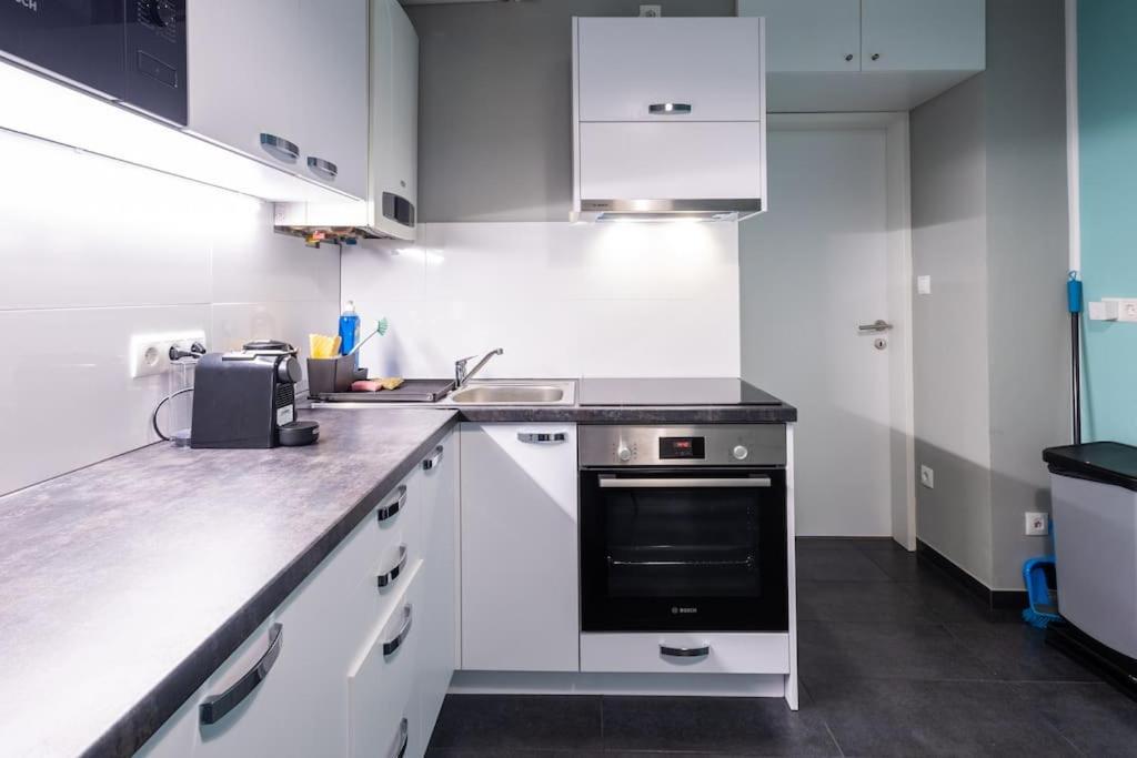 Enjoy Apartments, Quiet Street, With Two Bedrooms Sleeps 6 Ac Vienne